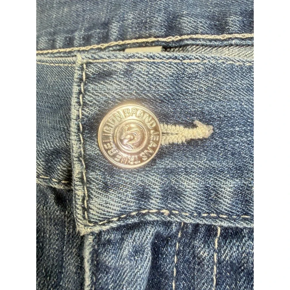 True Religion step out